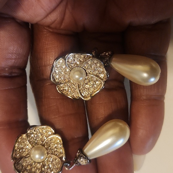 Vintage Crystal Pearl Drop Earrings - Picture 6 of 6